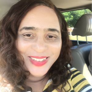 Meet your Posher, Cynthia